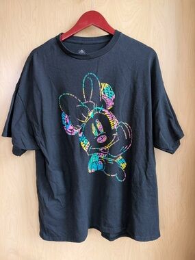 Disney T-Shirt Woman's Black Minnie Mouse Believe In Magic Parks Size 2XL